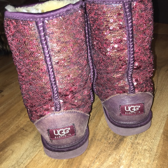 Uggs - Picture 2 of 4